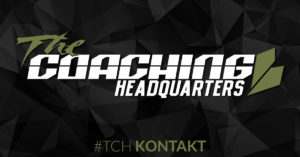 Logo von The Coaching Headquarters mit geometrischem schwarzem Hintergrund und dem Schriftzug „#TCH KONTAKT“ am unteren Rand.